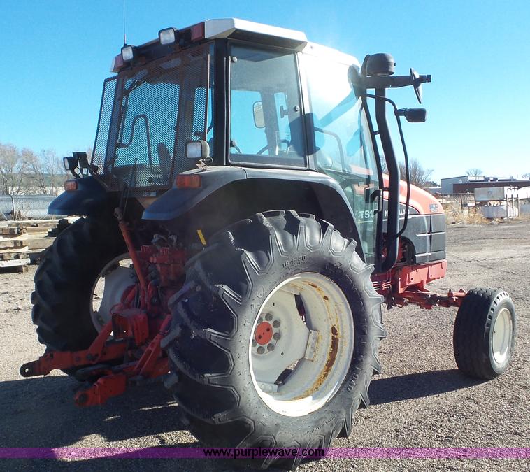 image for item J6211 2000 Ford TS100 tractor