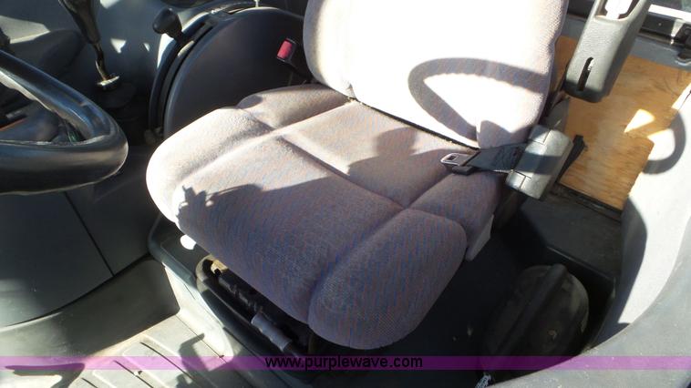 image for item J6211 2000 Ford TS100 tractor