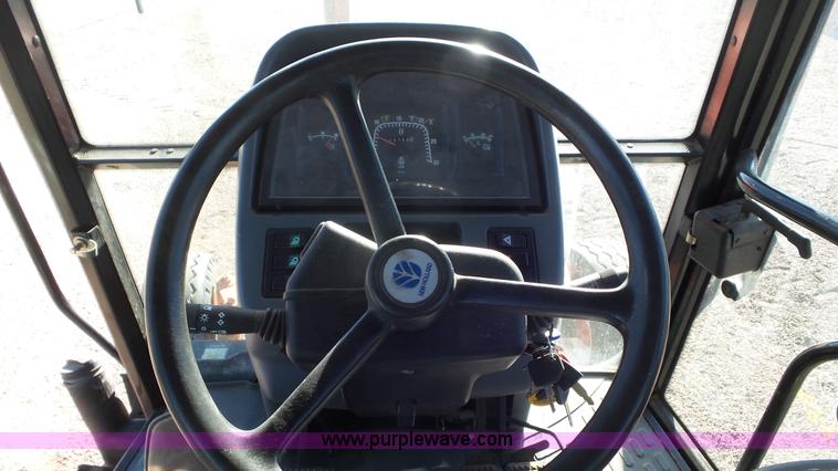 image for item J6211 2000 Ford TS100 tractor