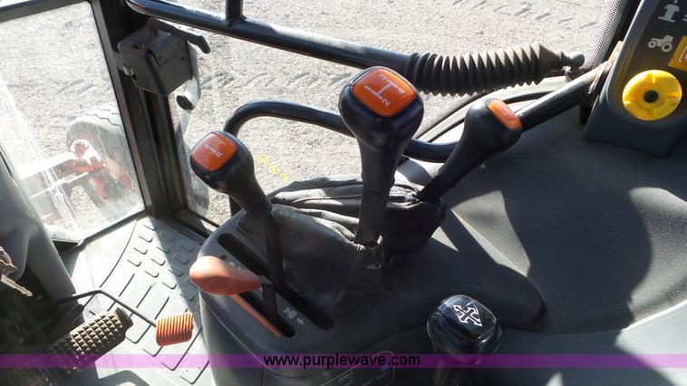 image for item J6211 2000 Ford TS100 tractor