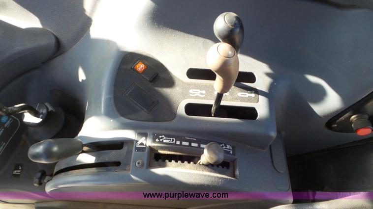 image for item J6211 2000 Ford TS100 tractor