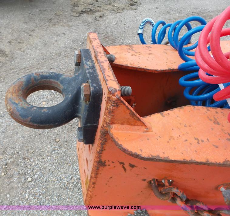 image for item J6276 2002 Evaco Superline D012T242T tilt deck trailer