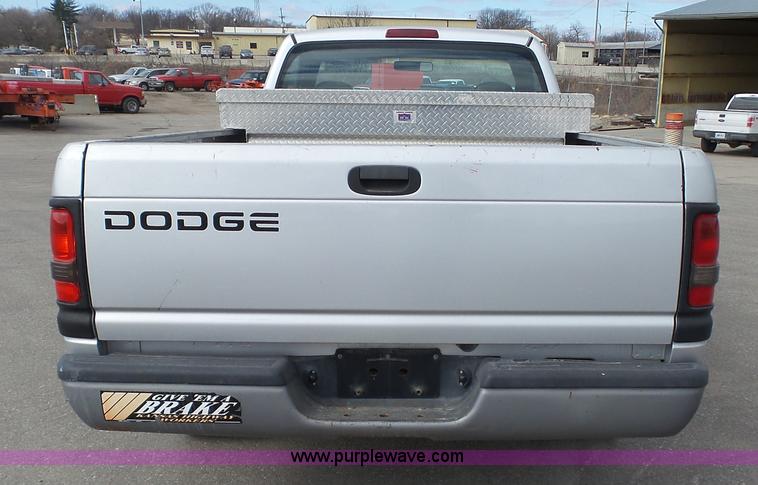 image for item J6290 2001 Dodge Ram 1500 pickup truck