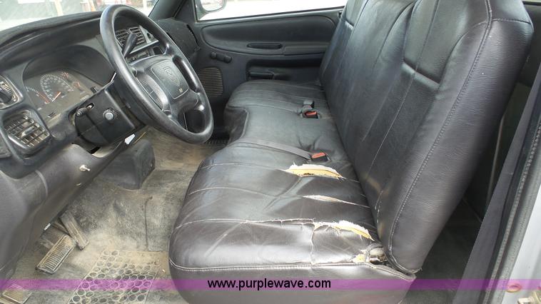 image for item J6290 2001 Dodge Ram 1500 pickup truck