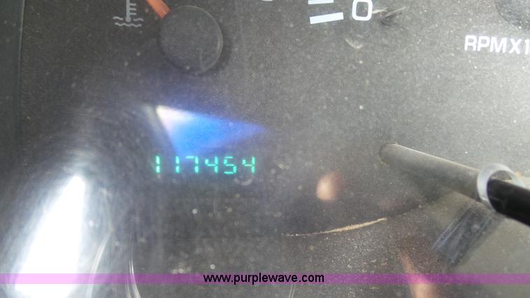 image for item J6290 2001 Dodge Ram 1500 pickup truck