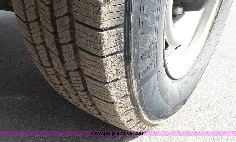 image for item J6290 2001 Dodge Ram 1500 pickup truck