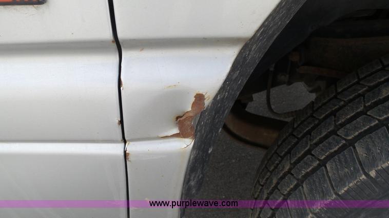 image for item J6290 2001 Dodge Ram 1500 pickup truck