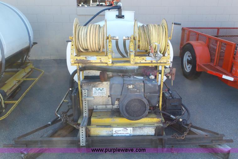 image for item K6911 1997 Westheffer FG50F20K20M weed sprayer