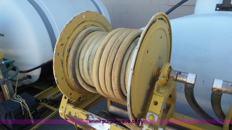 image for item K6911 1997 Westheffer FG50F20K20M weed sprayer