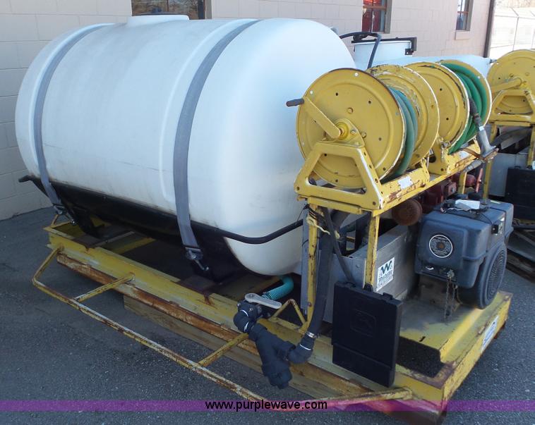 image for item K6912 1997 Westheffer FG50F20K20M weed sprayer