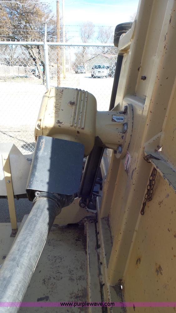 image for item K6919 2005 Land Pride RCB6015 rotary mower