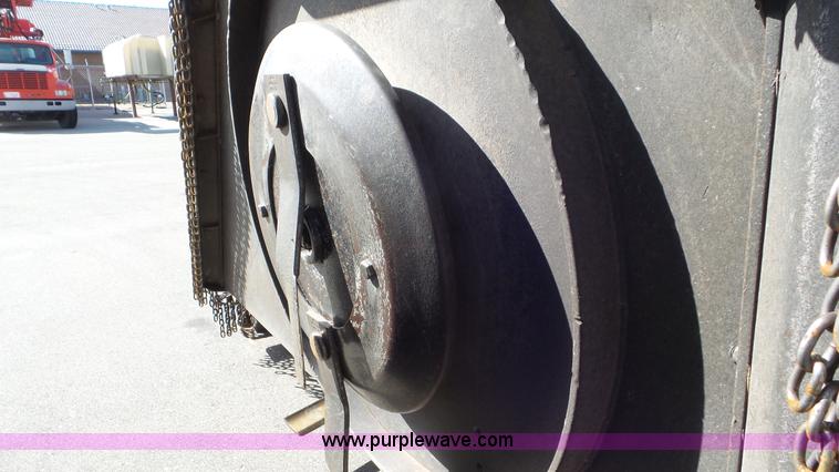 image for item K6919 2005 Land Pride RCB6015 rotary mower