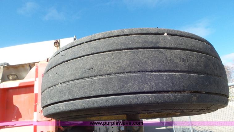 image for item K6919 2005 Land Pride RCB6015 rotary mower