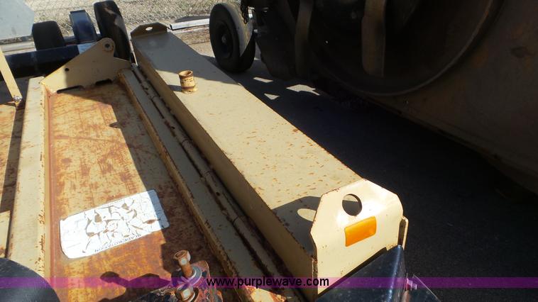 image for item K6920 2010 Land Pride RCB10 rotary mower