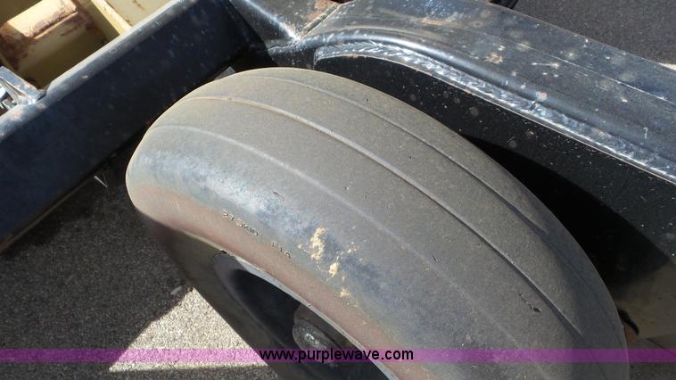 image for item K6920 2010 Land Pride RCB10 rotary mower