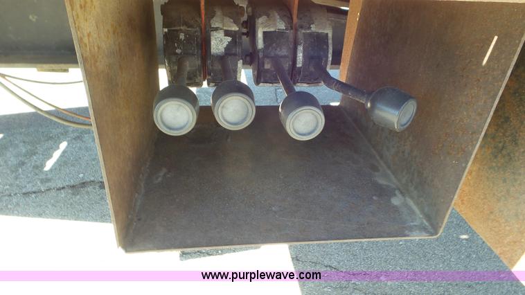 image for item K6921 2001 Trail Eze PDLX20TC tilt deck trailer