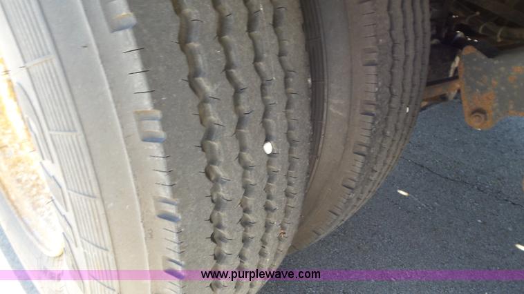 image for item K6921 2001 Trail Eze PDLX20TC tilt deck trailer