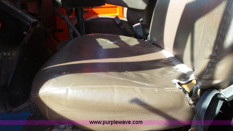 image for item K6922 1997 International 4900 dump truck