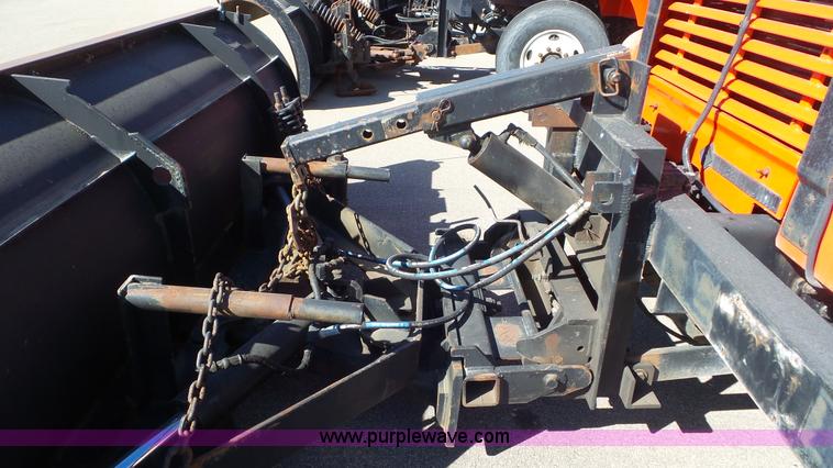 image for item K6922 1997 International 4900 dump truck