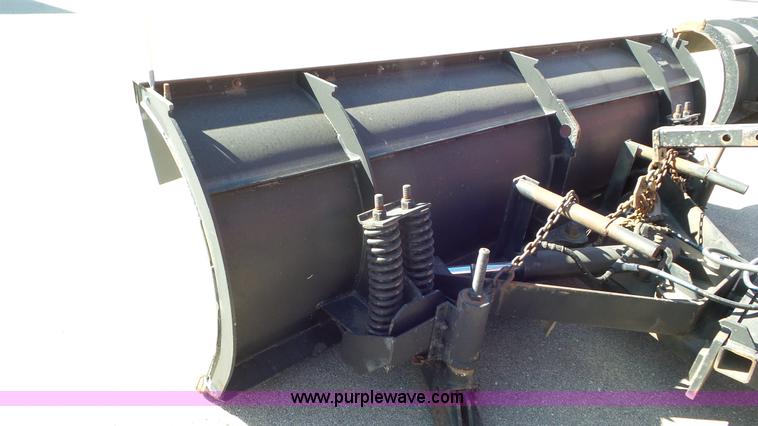 image for item K6922 1997 International 4900 dump truck