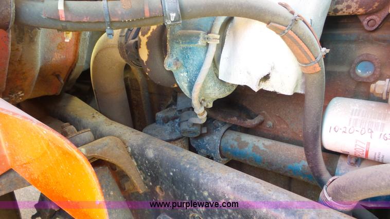 image for item K6922 1997 International 4900 dump truck