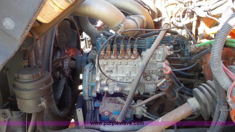 image for item K6922 1997 International 4900 dump truck