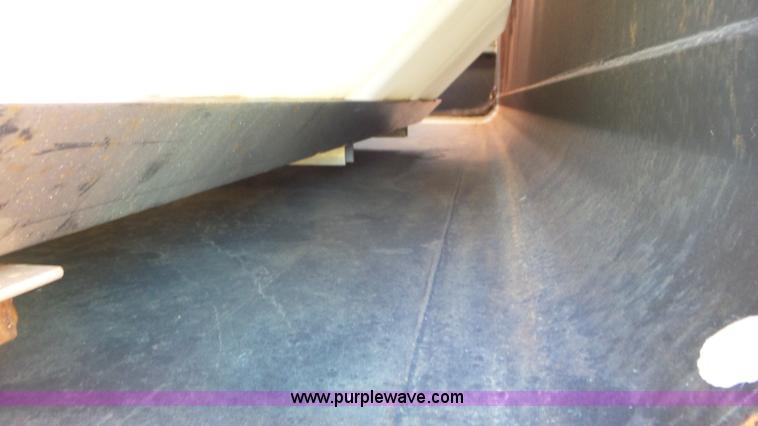 image for item K6922 1997 International 4900 dump truck