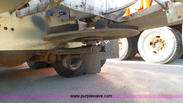 image for item K6922 1997 International 4900 dump truck