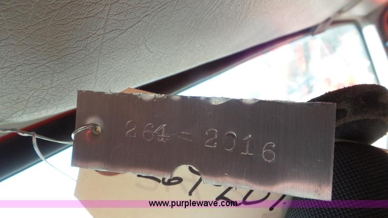 image for item K6922 1997 International 4900 dump truck