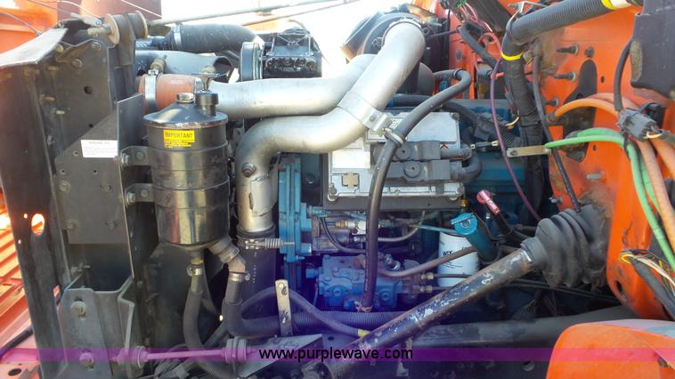 image for item K6923 1999 International 4900 digger derrick truck