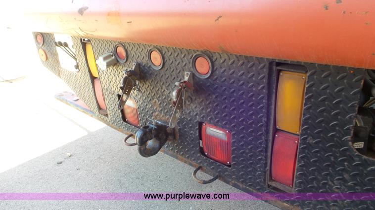 image for item K6923 1999 International 4900 digger derrick truck