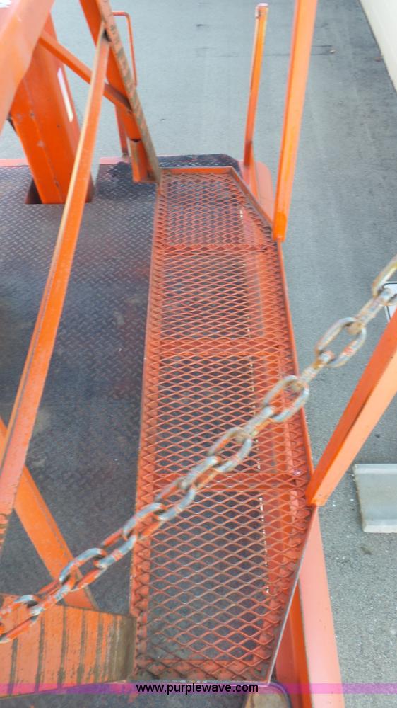 image for item K6923 1999 International 4900 digger derrick truck