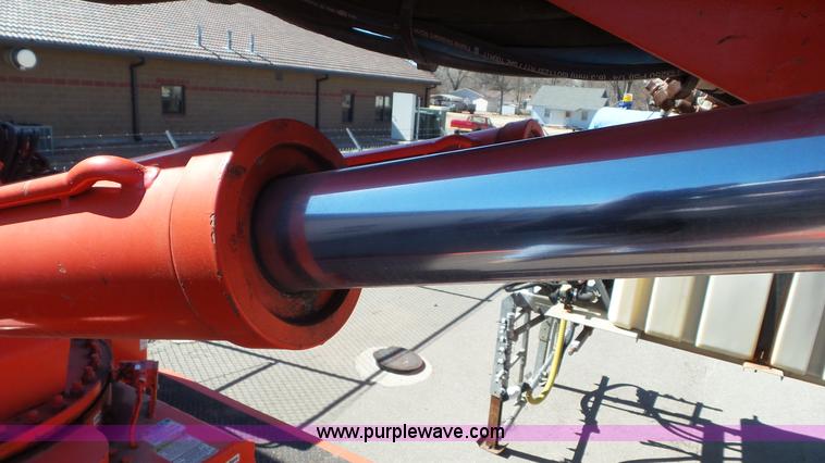 image for item K6923 1999 International 4900 digger derrick truck