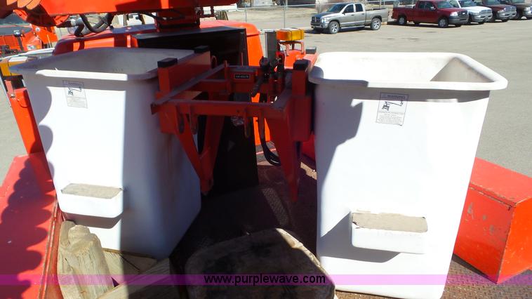 image for item K6923 1999 International 4900 digger derrick truck