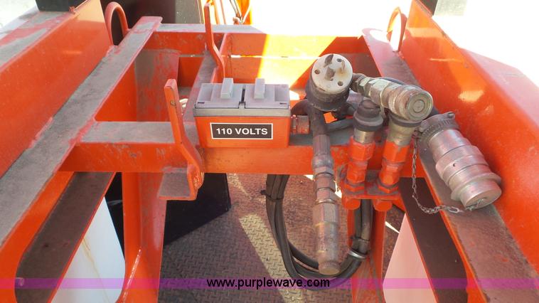 image for item K6923 1999 International 4900 digger derrick truck