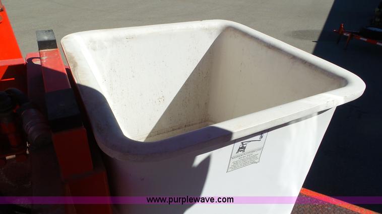 image for item K6923 1999 International 4900 digger derrick truck