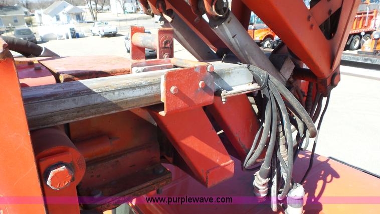 image for item K6923 1999 International 4900 digger derrick truck