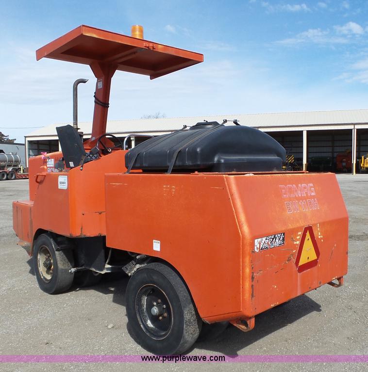 image for item L6259 1999 Bomag BW11RH pneumatic roller