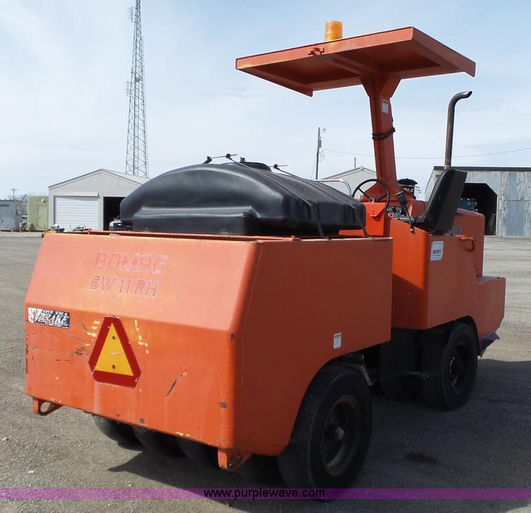 image for item L6259 1999 Bomag BW11RH pneumatic roller