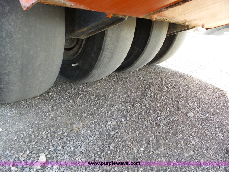 image for item L6259 1999 Bomag BW11RH pneumatic roller