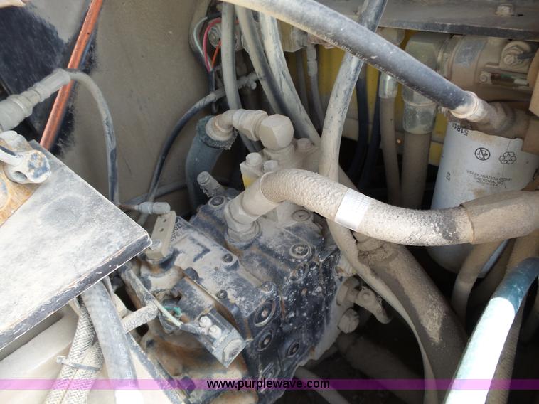 image for item L6259 1999 Bomag BW11RH pneumatic roller