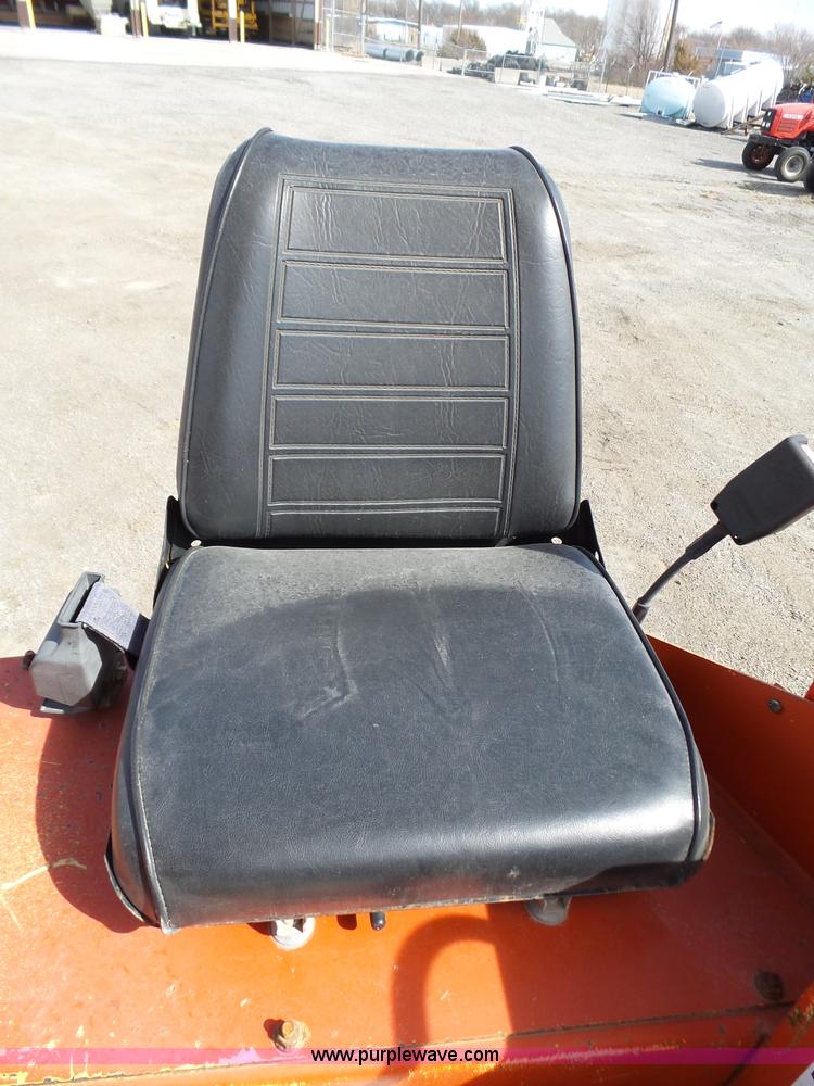 image for item L6259 1999 Bomag BW11RH pneumatic roller