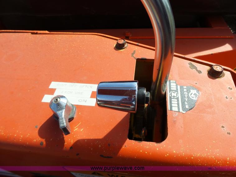 image for item L6259 1999 Bomag BW11RH pneumatic roller