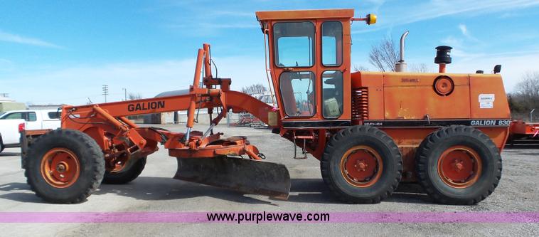 image for item L6261 1995 Galion 830 motor grader
