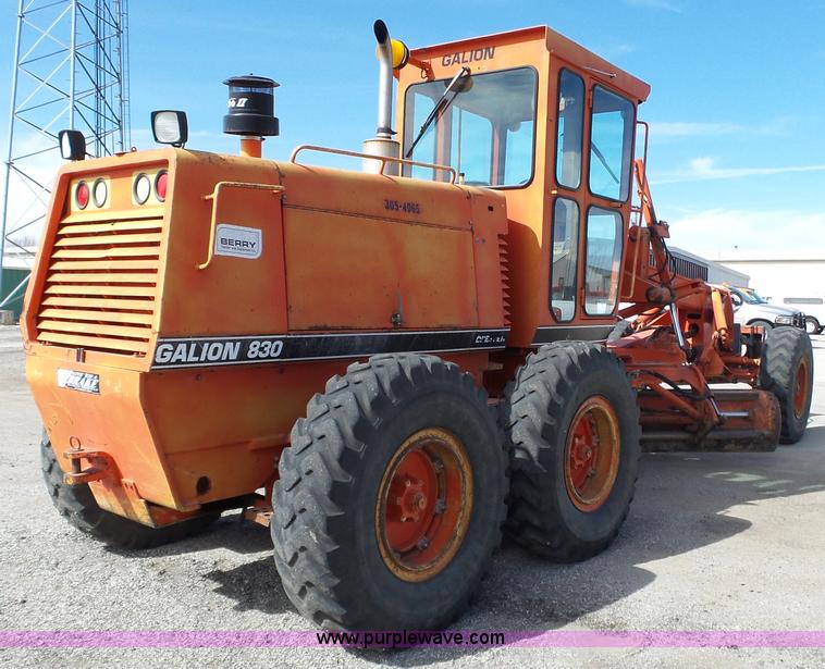 image for item L6261 1995 Galion 830 motor grader