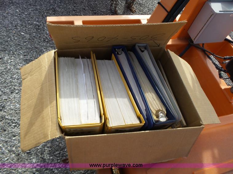 image for item L6261 1995 Galion 830 motor grader