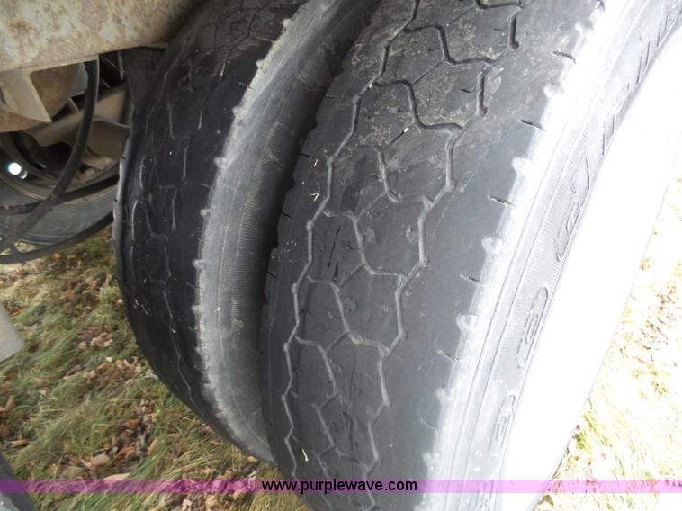 image for item AL9223 2005 Great Dane TR refrigerated trailer