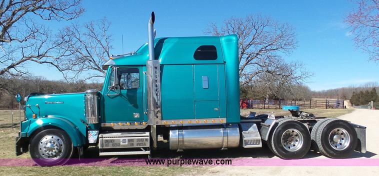 image for item AX9236 2006 Western Star 4900EX semi truck