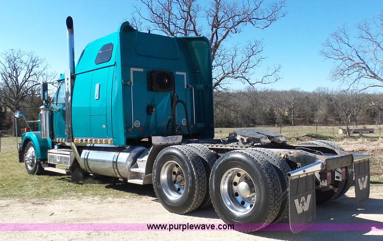 image for item AX9236 2006 Western Star 4900EX semi truck