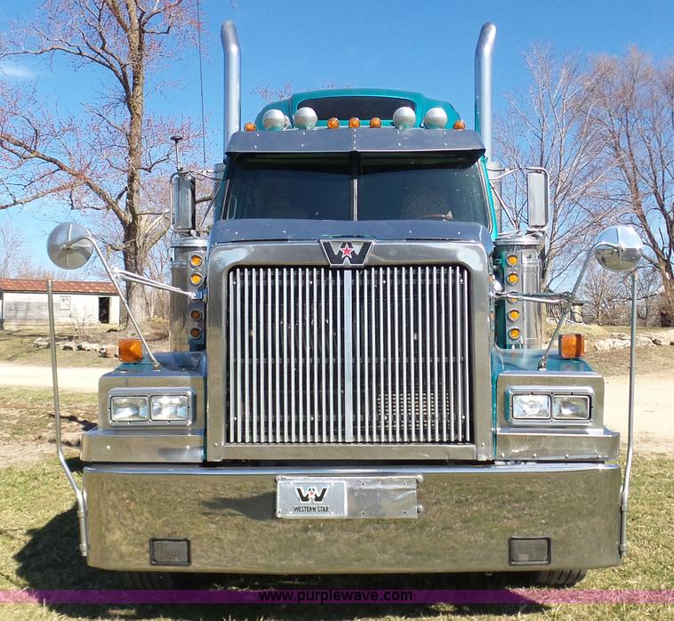 image for item AX9236 2006 Western Star 4900EX semi truck